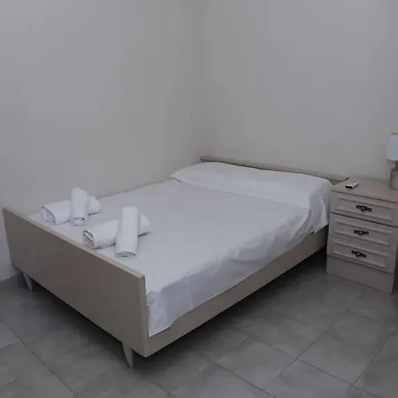 Casa Lanardi, Stavros *