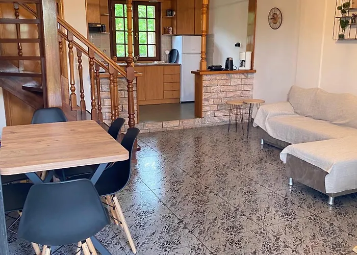 Casa Lanardi, * Stavros (Thessaloniki)